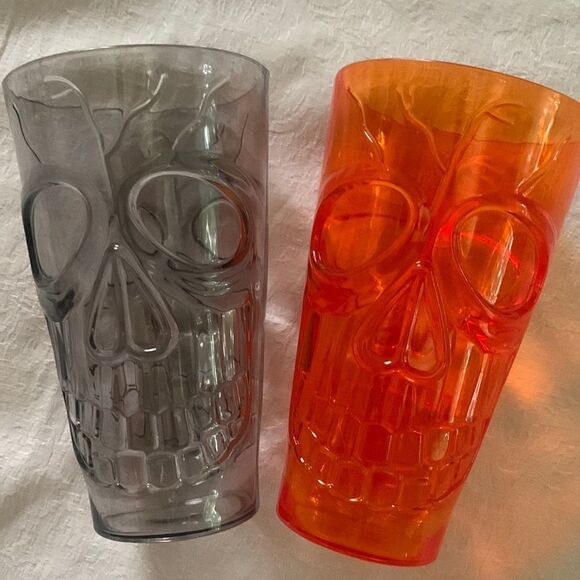 Plastic Skull  Drinking Glasses smoky Gray Orange Set of 2 Halloween Drinkware - Picture 1 of 8